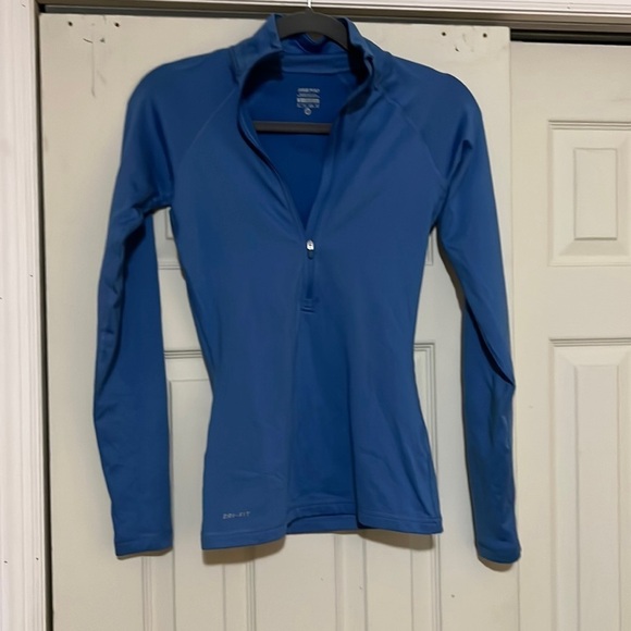 COPY - Nike pro sweater - Picture 1 of 3